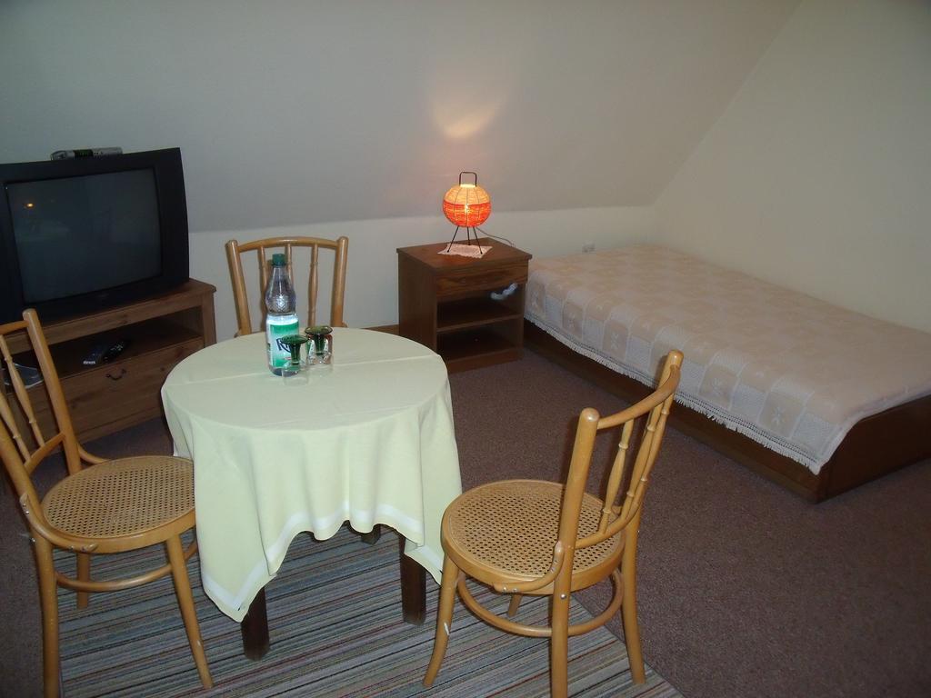 Pension Marienhof Kobern-Gondorf Room photo