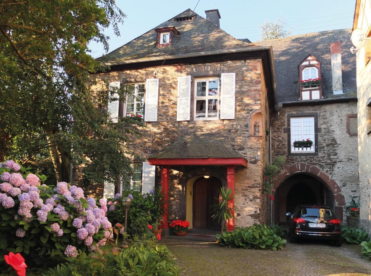 Pension Marienhof Kobern-Gondorf Exterior photo
